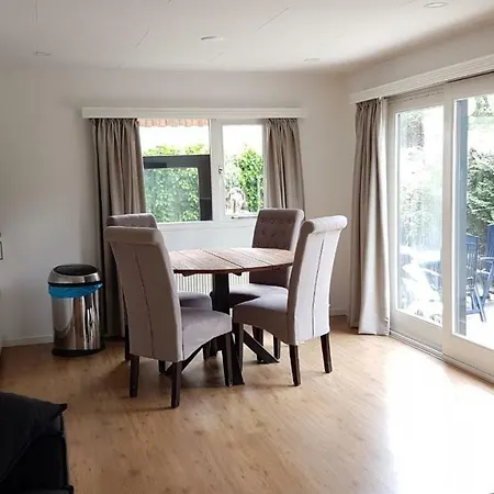 בית נופש Chalet Op De Veluwe *