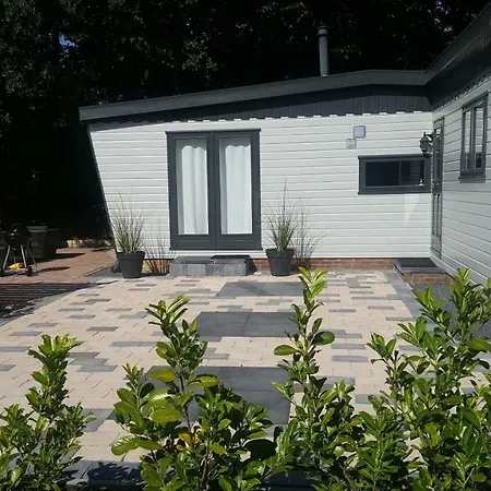 Chalet Op De Veluwe בית נופש פוטן