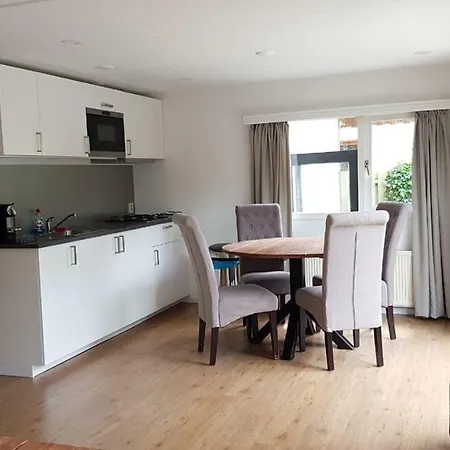 Casa de Férias Chalet Op De Veluwe